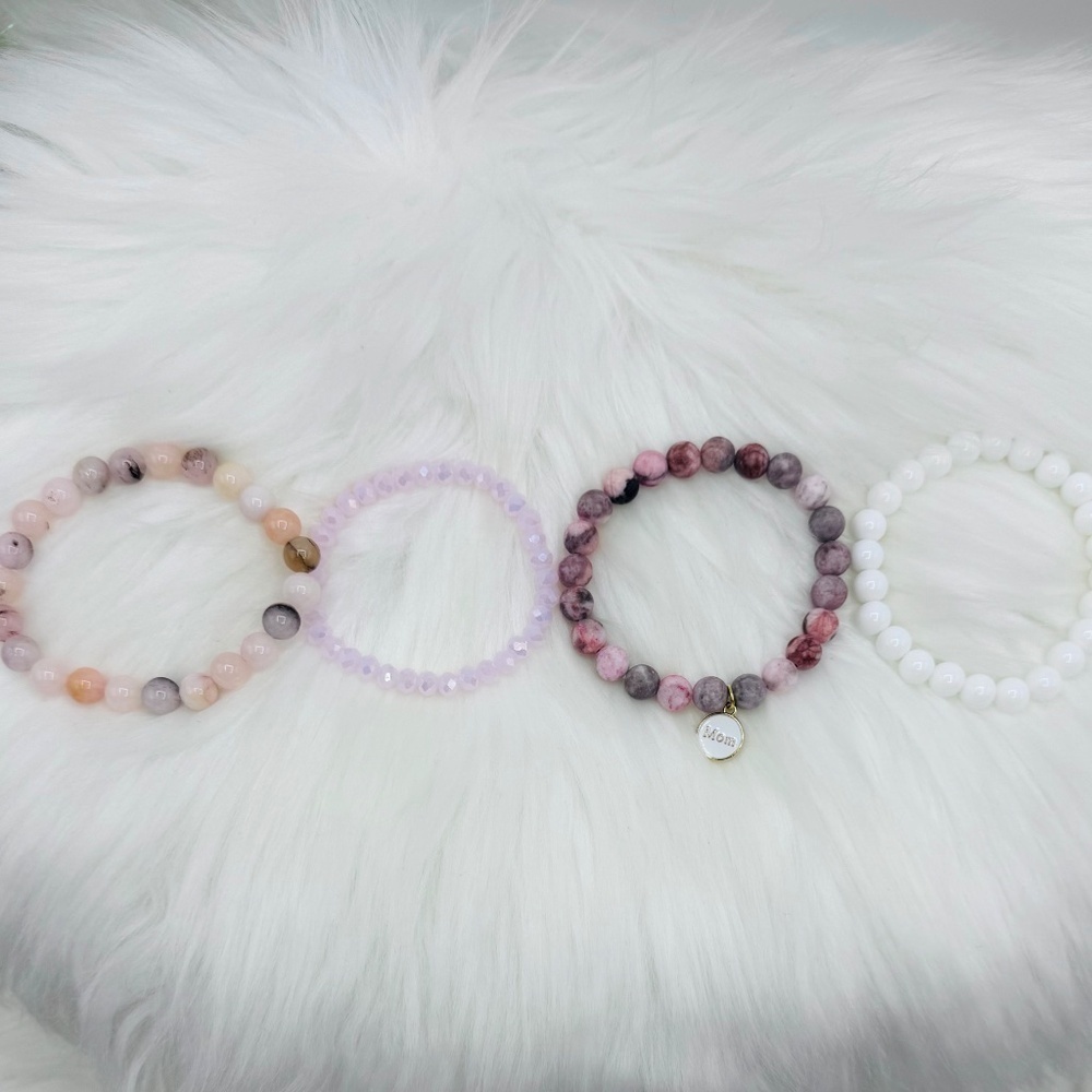 “Mom” Arm Candy Beaded Bracelet - Picture 6 of 7